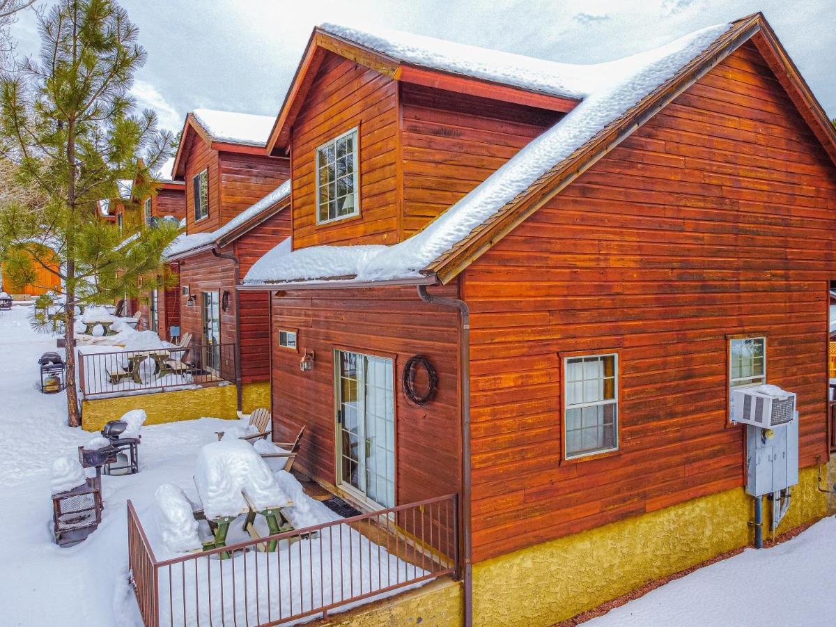 Cabin #4 The Wolves Den - Pet Friendly- Sleeps 6 - Playground & Game Room بايسون المظهر الخارجي الصورة