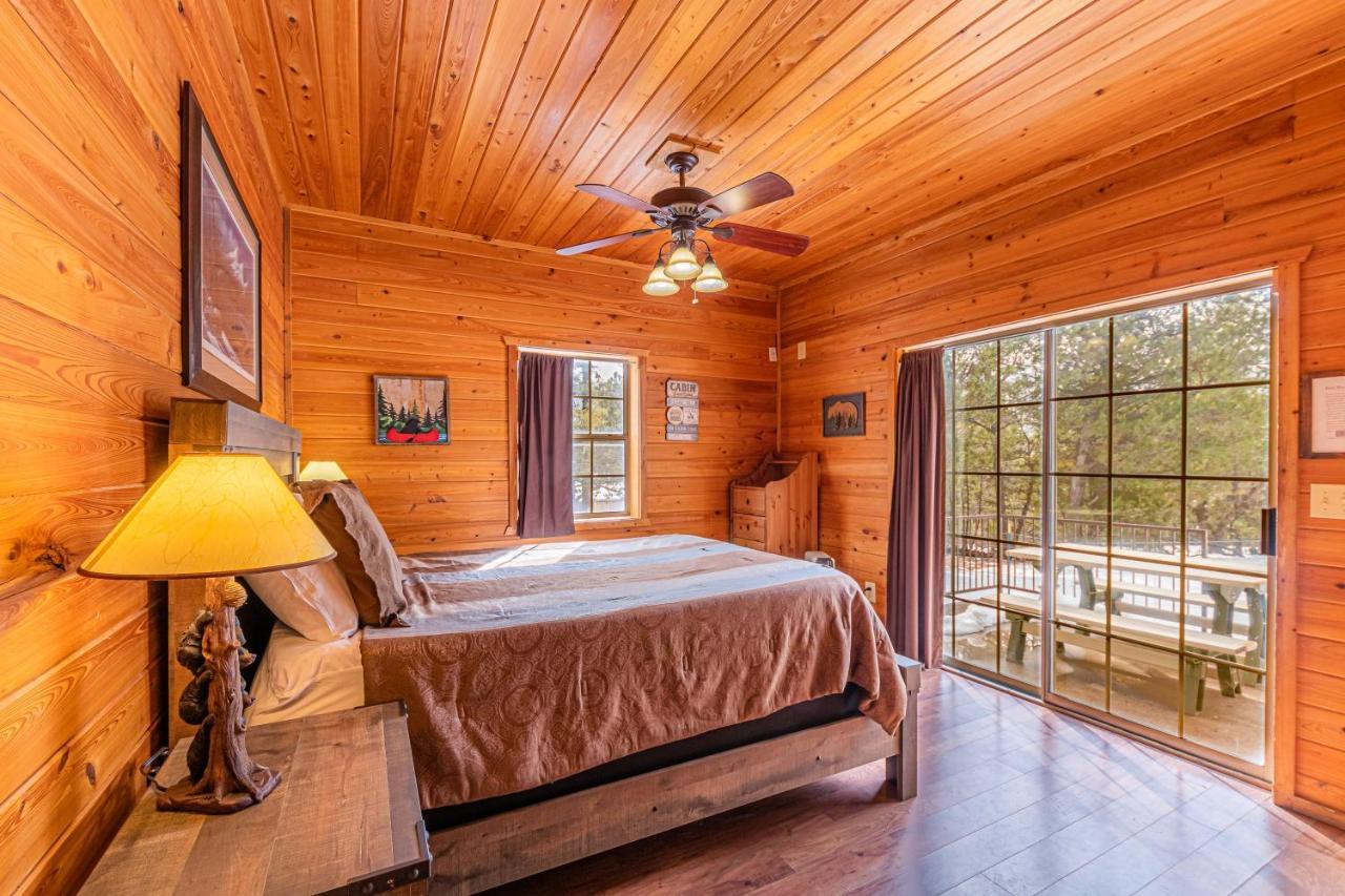 Cabin #4 The Wolves Den - Pet Friendly- Sleeps 6 - Playground & Game Room بايسون المظهر الخارجي الصورة