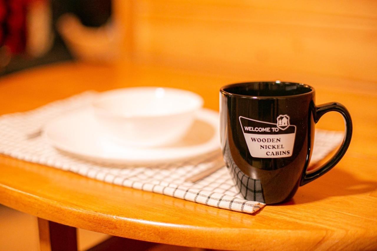 Cabin #4 The Wolves Den - Pet Friendly- Sleeps 6 - Playground & Game Room بايسون المظهر الخارجي الصورة
