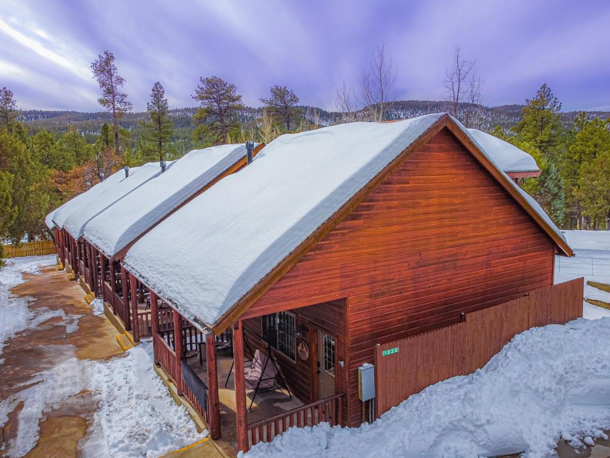 Cabin #4 The Wolves Den - Pet Friendly- Sleeps 6 - Playground & Game Room بايسون المظهر الخارجي الصورة