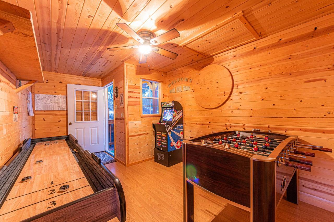 Cabin #4 The Wolves Den - Pet Friendly- Sleeps 6 - Playground & Game Room بايسون المظهر الخارجي الصورة